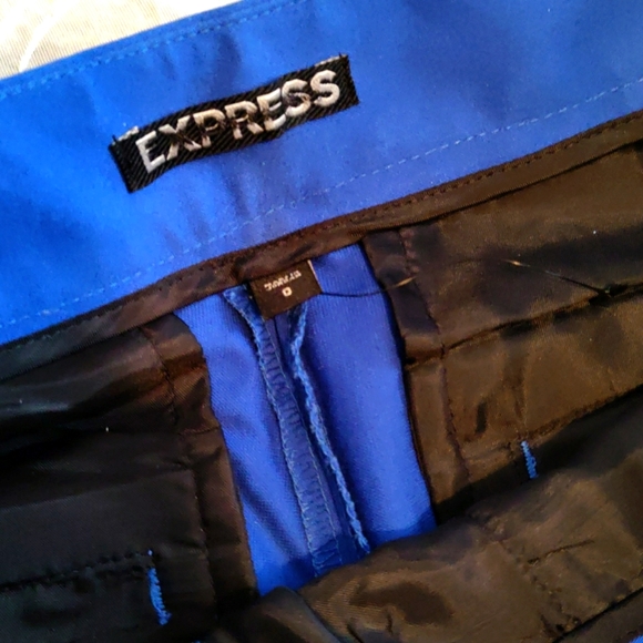 Express Shorts - Picture 2 of 3